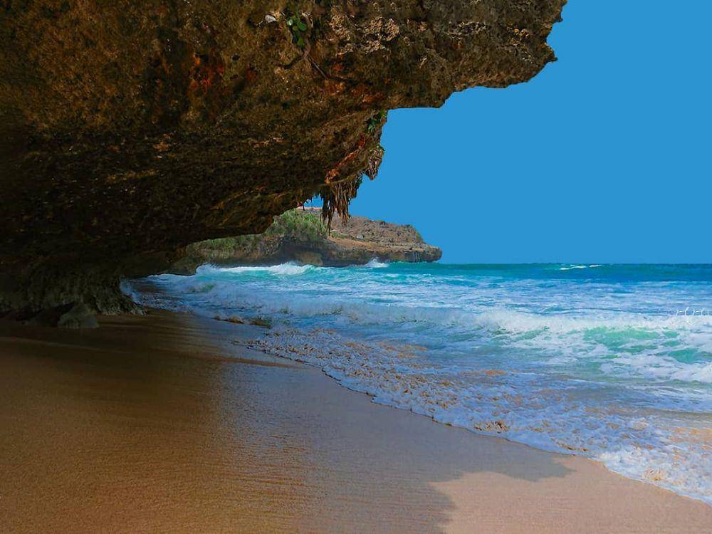 potret Pantai Widodaren (pexels.com/Yosuatampubolonnn)