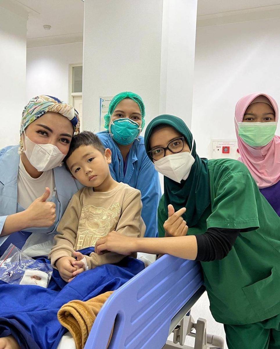 khitan anak Bella Shofie (instagram.com/bellashofie_rigan)