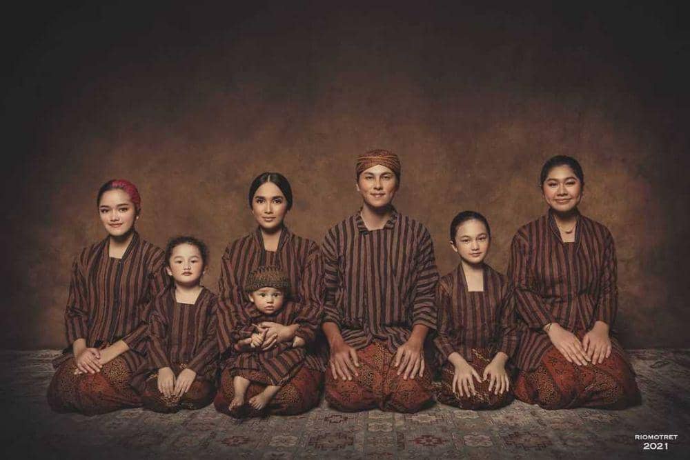 keluarga Ussy (instagram.com/riomotret)