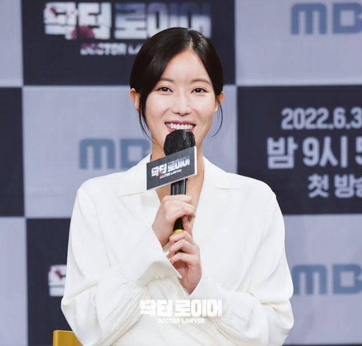 Im Soo Hyang di press conference Doctor Lawyer (instagram.com/mbcdrama_now)