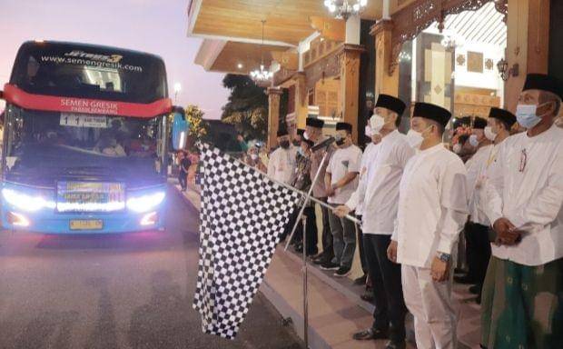 Calon jamaah haji asal Kabupaten Tuban mulai bertolak ke Surabaya. Dok Humas Pemkab Tuban