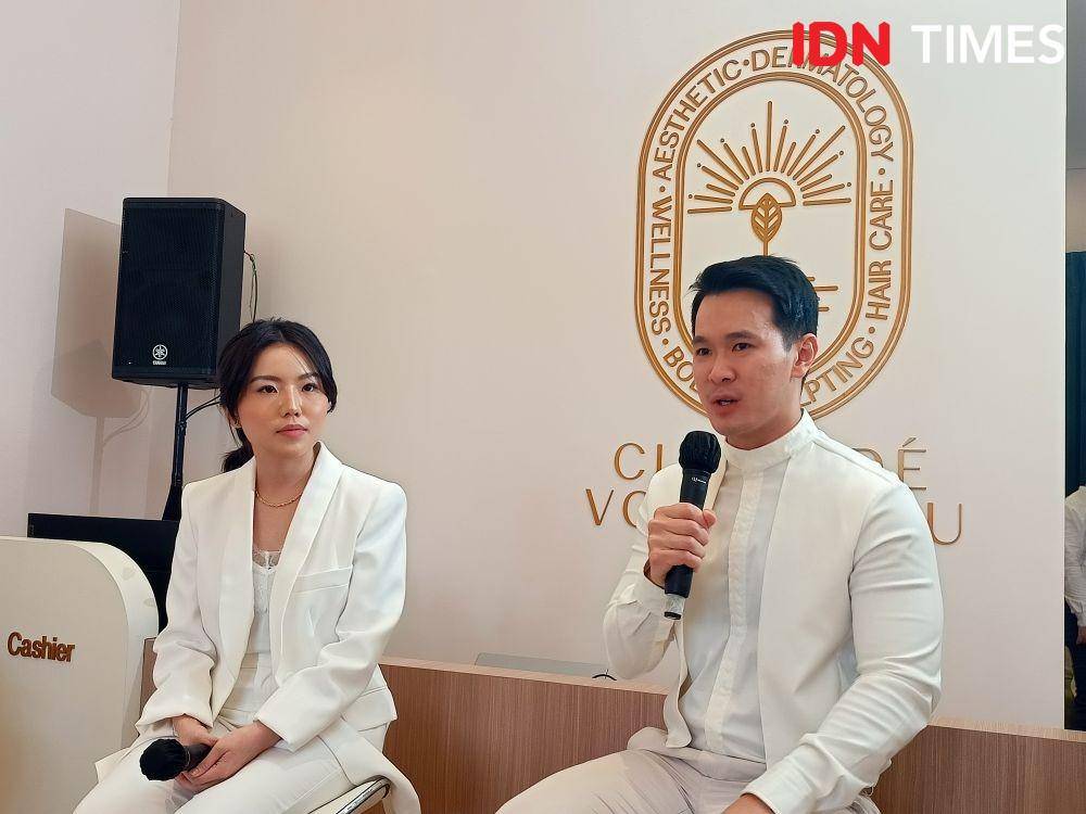 Grand Launching Clinic de Votre Peau di Ruko Mall of Indonesia Blok B No.07. 2 Juni 2022. (IDN Times/M. Tarmizi Murdianto)