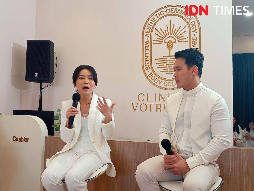 Grand Launching Clinic de Votre Peau di Ruko Mall of Indonesia Blok B No.07. 2 Juni 2022. (IDN Times/M. Tarmizi Murdianto)