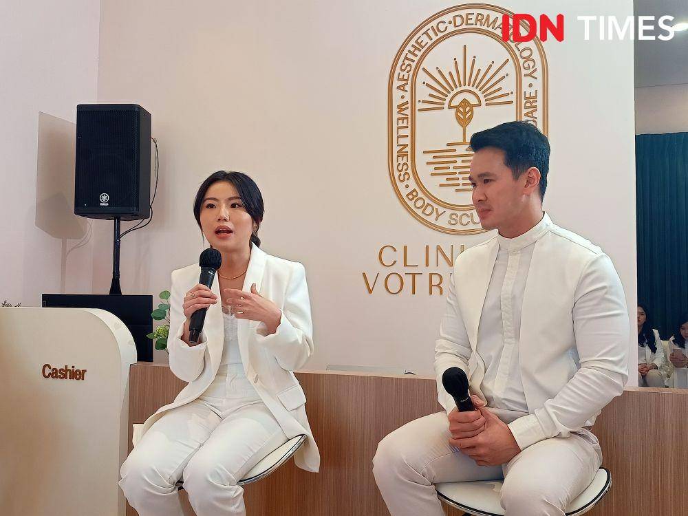 Grand Launching Clinic de Votre Peau di Ruko Mall of Indonesia Blok B No.07. 2 Juni 2022. (IDN Times/M. Tarmizi Murdianto)