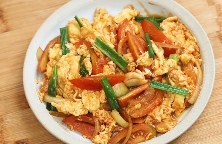 Resep Telur Tomat ala Chenle NCT, Cuma Butuh 4 Menit!