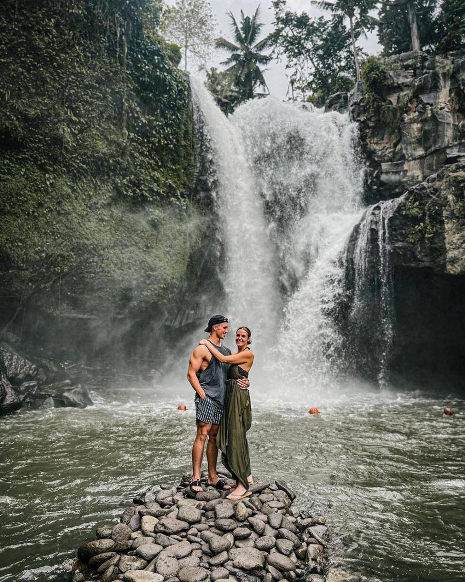Potret Air Terjun Tegenungan lokasi Maudy Ayunda dilamar (instagram.com/_anthonybaird)