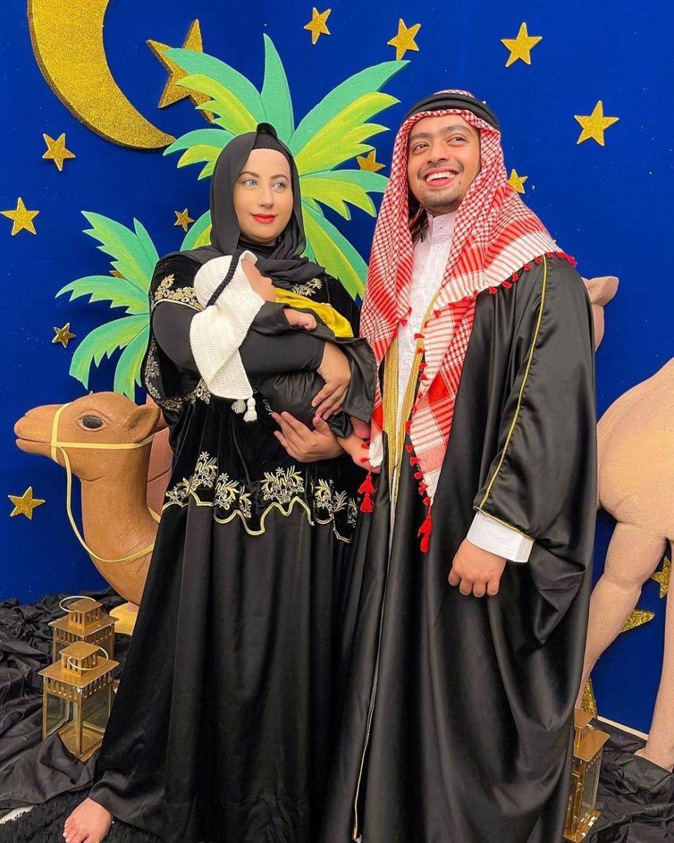 OOTD Couple ala Tasyi Athasyia dan Suami (instagram.com/tasyiiathasyia)