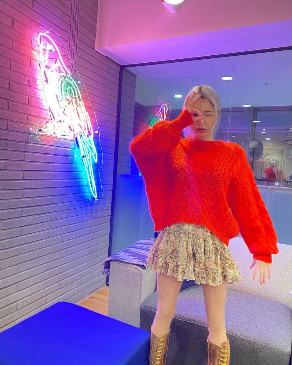 Heize (Instagram.com/heizeheize)