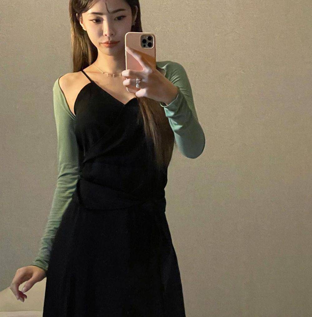 Heize (Instagram.com/heizeheize)