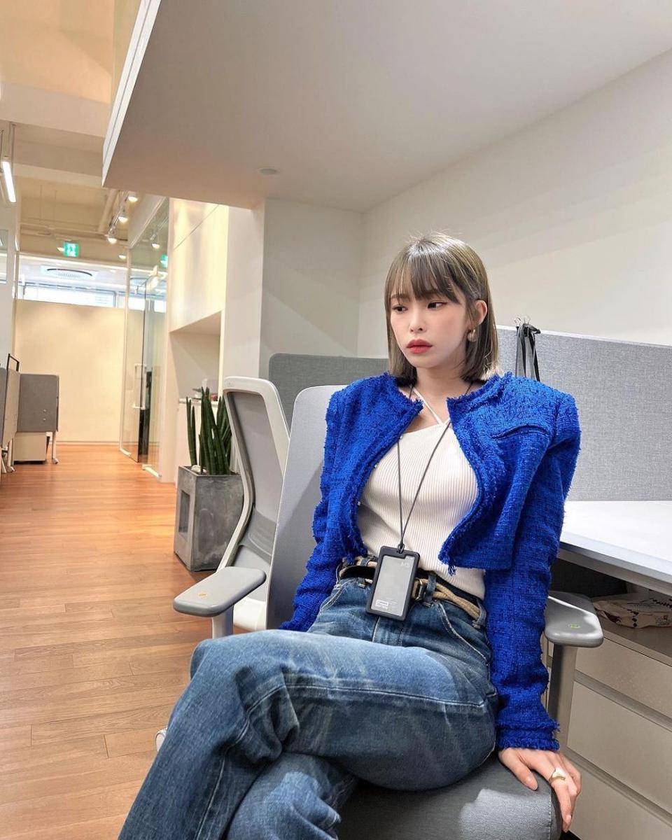 Heize (Instagram.com/heizeheize)