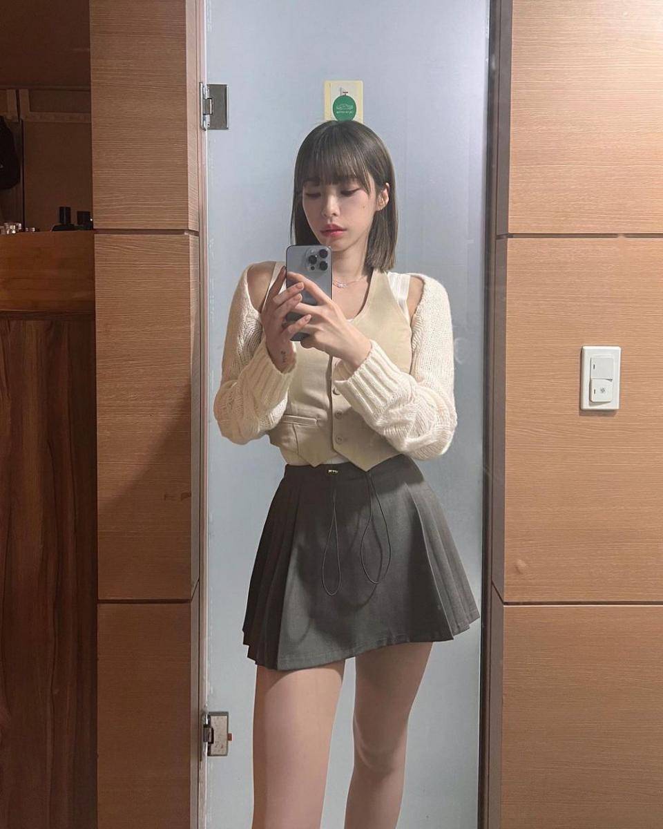 Heize (Instagram.com/heizeheize)