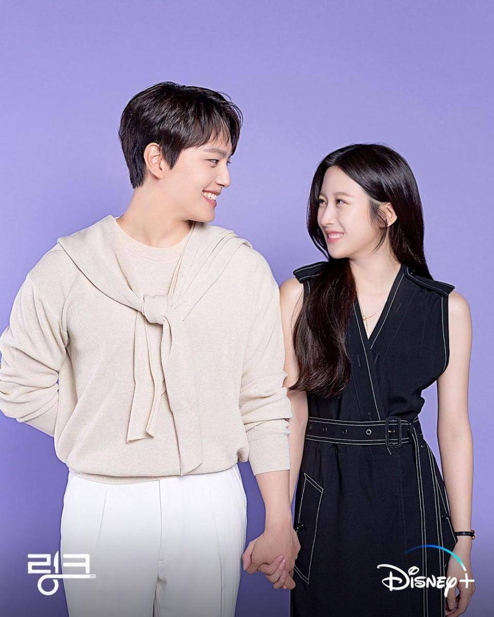 Yeo Jin Goo dan Moon Ga Young (instagram.com/disneypluskr)