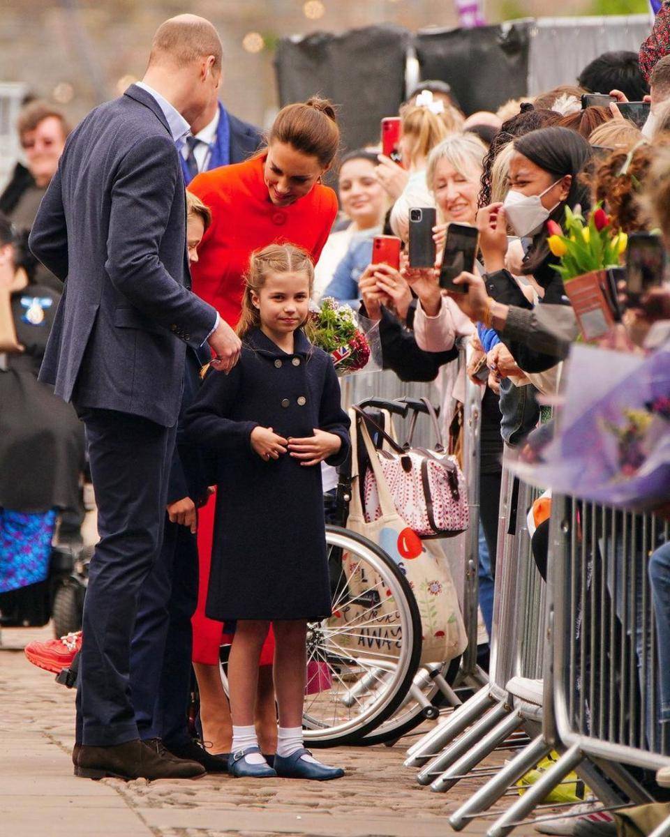 potret kunjungan kerja Prince William dan keluarga di Cardiff, Wales, Juni 2022 (instagram.com/hellomag)