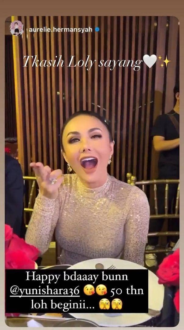 potret ultah Yuni Shara ke-50 (instagram.com/aurelie.hermansyah)