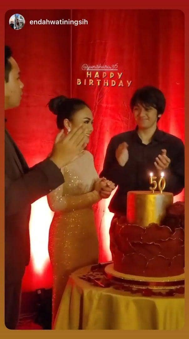 potret ultah Yuni Shara ke-50 (instagram.com/endahwatiningsih)