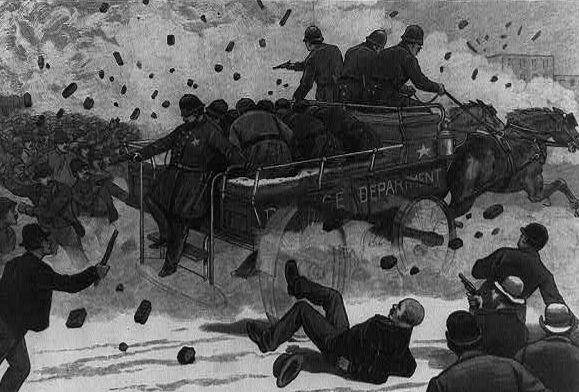 ilustrasi buruh anarkis di Chicago saat polisi datang (dok. Library of Congress/Frank Leslie's illustrated newspaper)