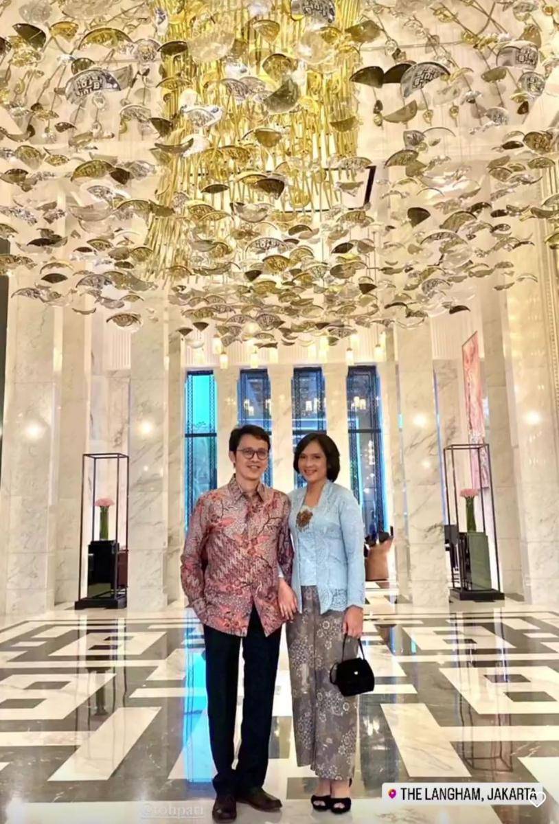 gaya busana Ratih Tohpati (instagram.com/ratihtohpati)