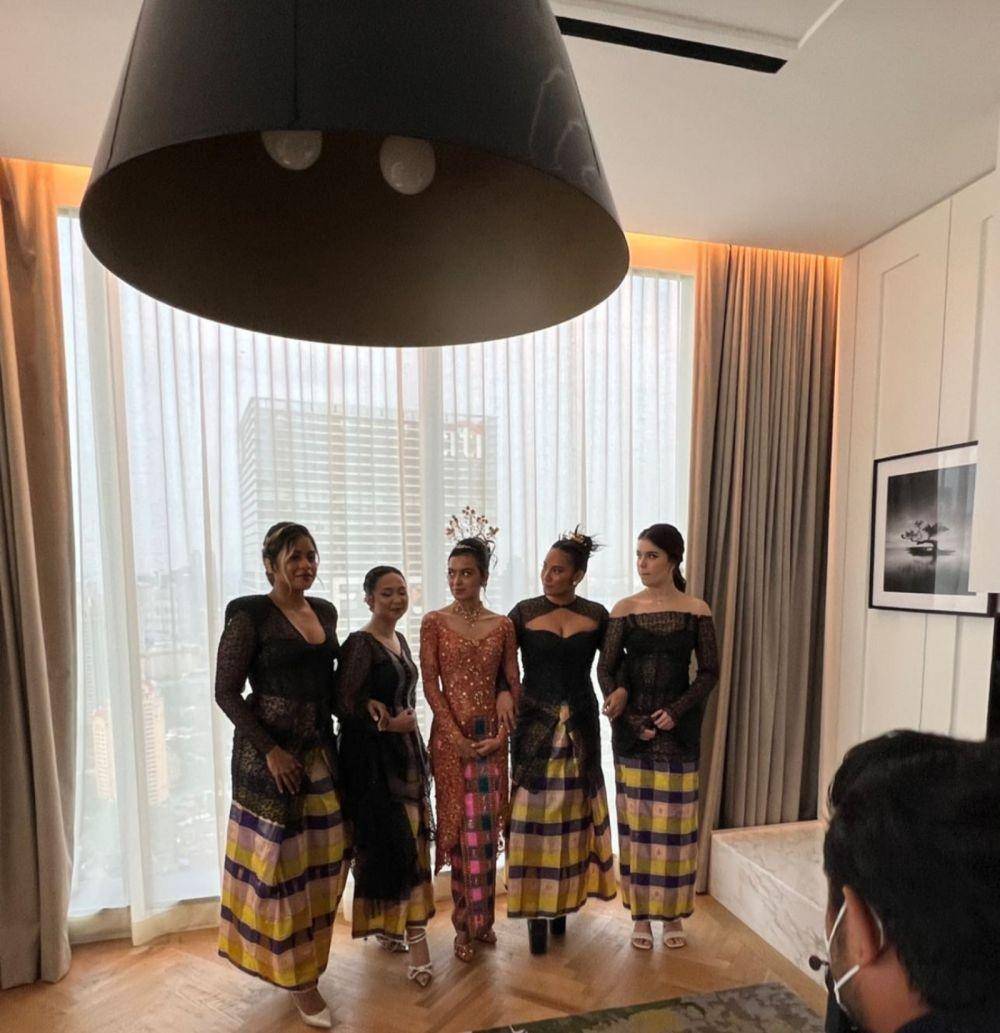 gaya busana Manuella Aziza (instagram.com/aldosinarta)