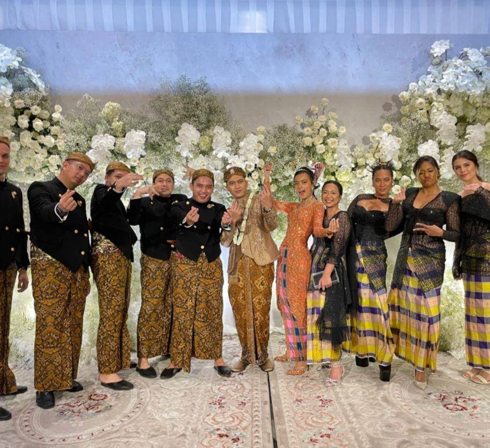 gaya busana Tara Basro (instagram.com/layaputri)