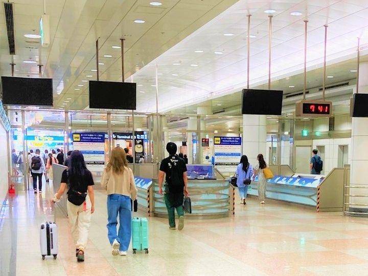 ilustrasi wisatawan di Bandara Narita (instagram.com/ narita.airport_official)