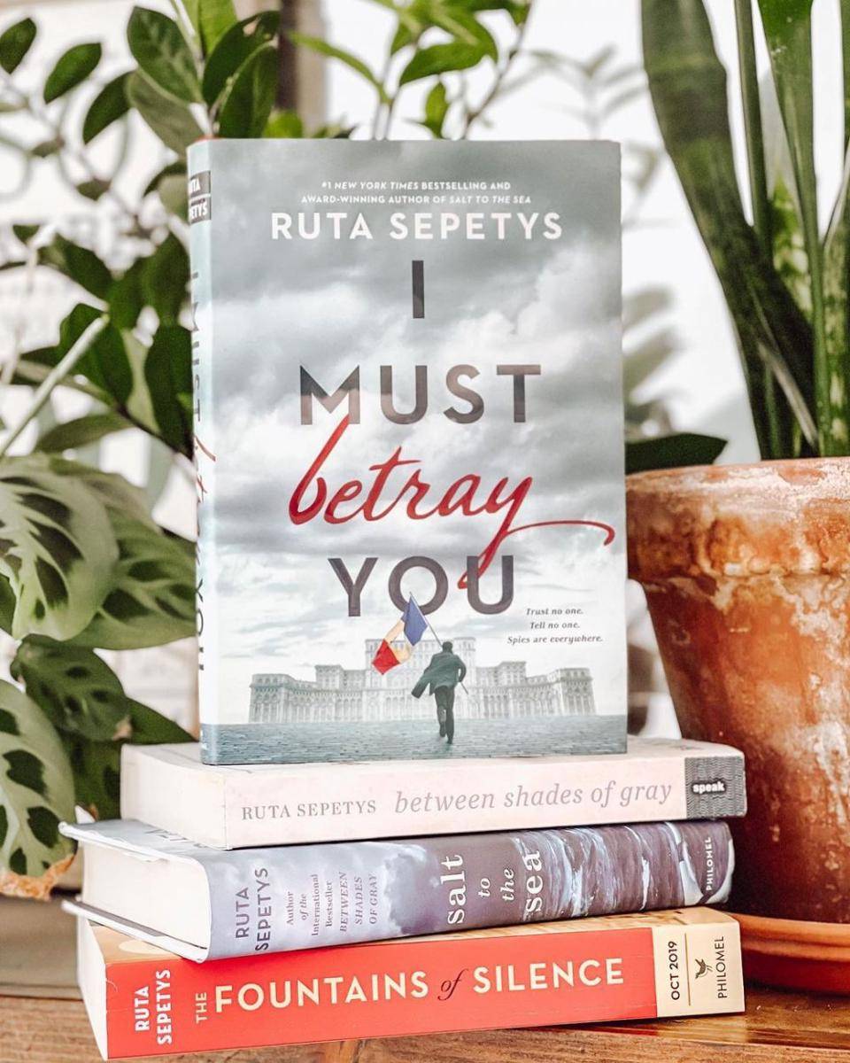 novel I Must Betray You (instagram.com/jessislibrary)