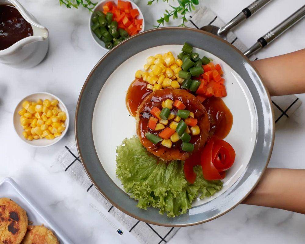 steak tempe (instagram.com/umimuslimatun)
