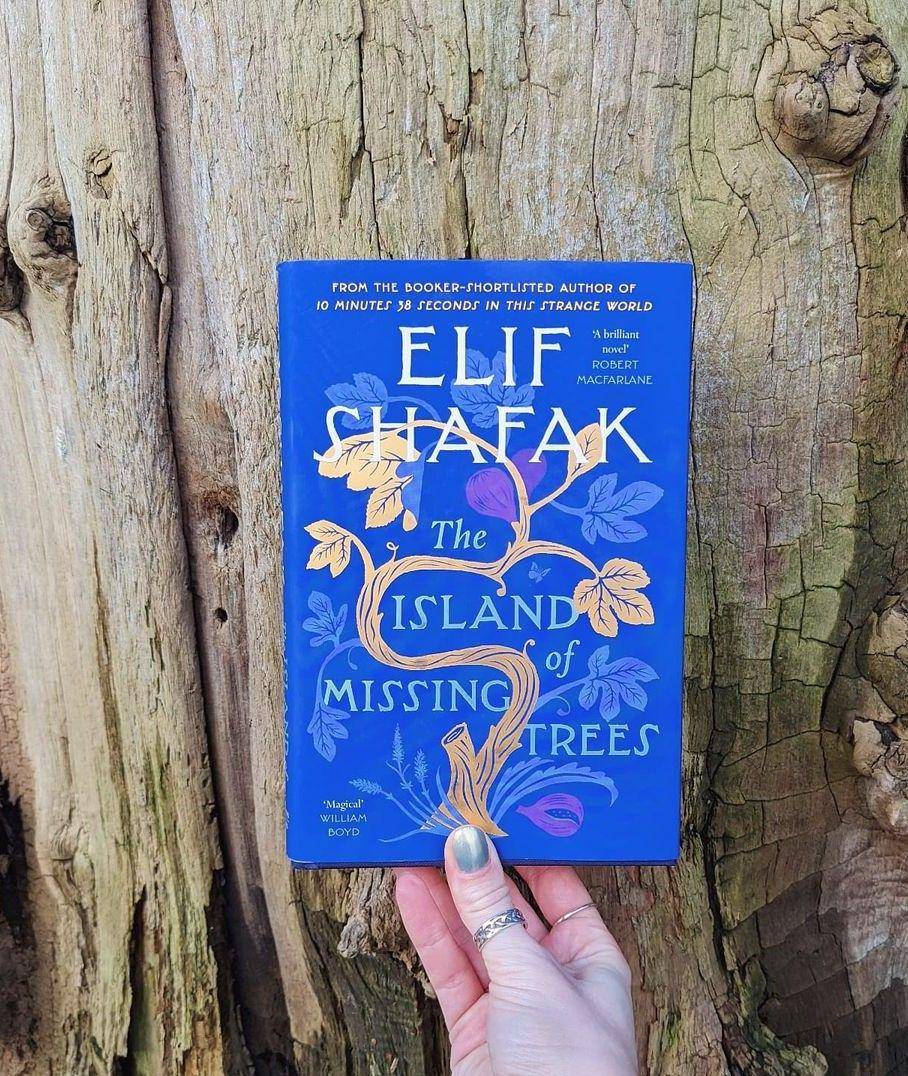 novel The Island of Missing Trees (instagram.com/livslibraryreviews)