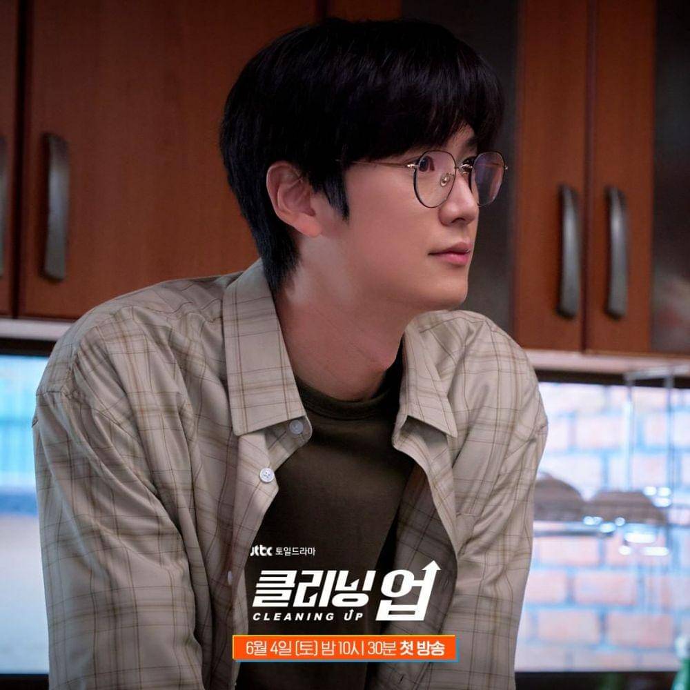 Na In Woo pemeran Doo Yeong di Kdrama Cleaning Up (instagram.com/jtbcdrama)