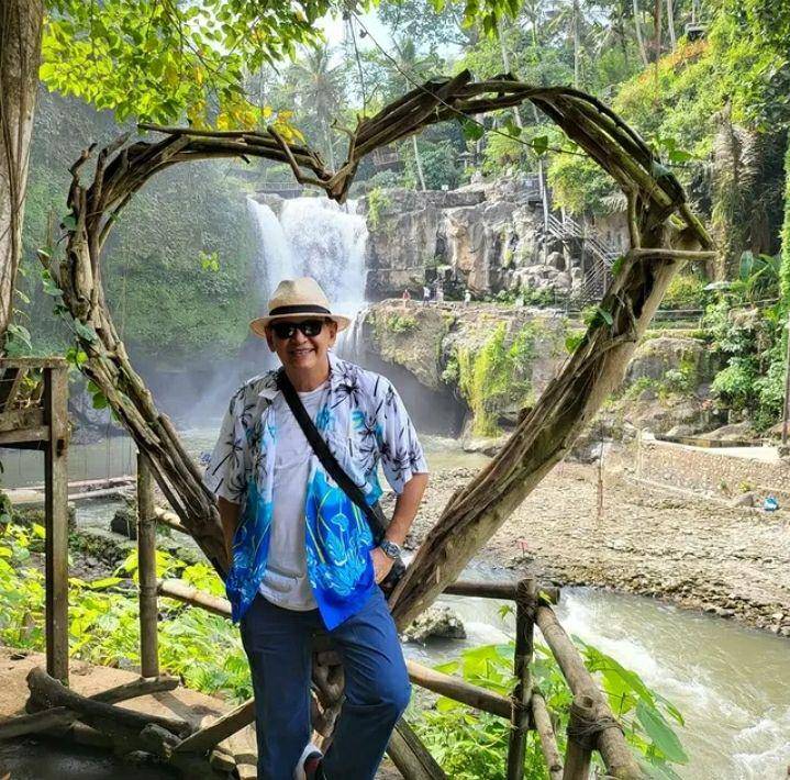 Potret liburan Roy Marten dan Anna Maria di Bali. Instagram.com/annamarten8