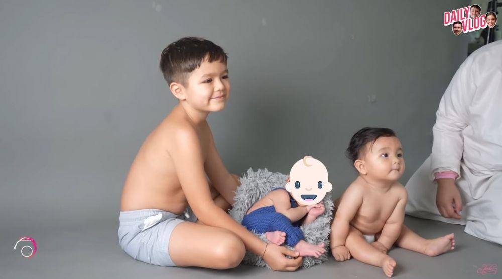pemotretan newborn baby Verhaag (YouTube.com/Jessica Iskandar)