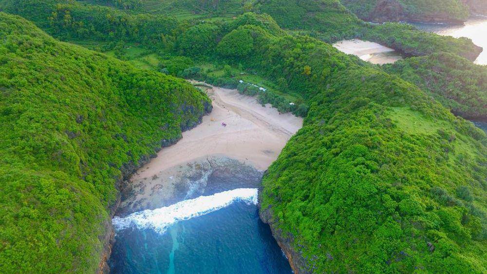 potret Pantai Greweng (instagram.com/Yoga_Fadlisck_)