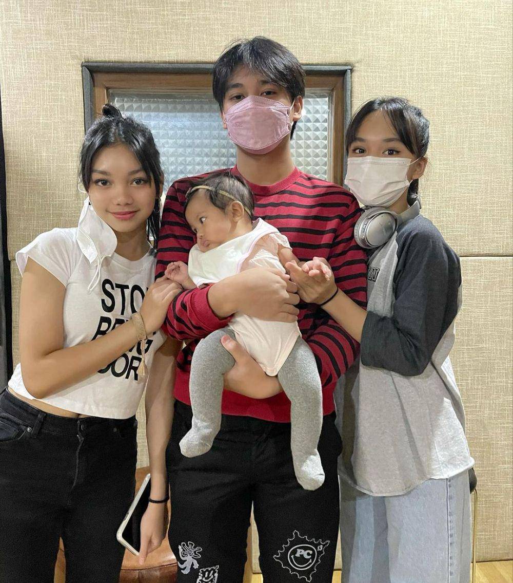 potret Bevan Putera momong baby Nakeya (instagram.com/riafinola)