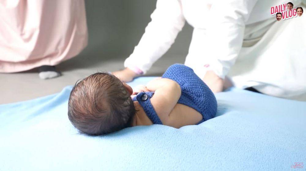 pemotretan newborn baby Verhaag (YouTube.com/Jessica Iskandar)