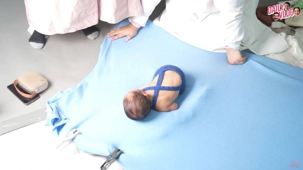 pemotretan newborn baby Verhaag (YouTube.com/Jessica Iskandar)