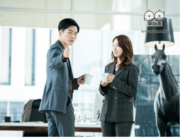 Kim Jae Wook dan Park Shin Hye di drama Temperature of Love (program.sbs.co.kr)