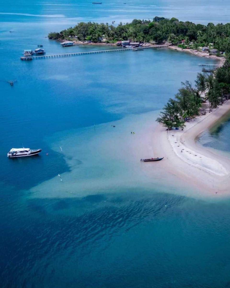 Pulau Tunjuk (instagram.com/jelajahbatam)
