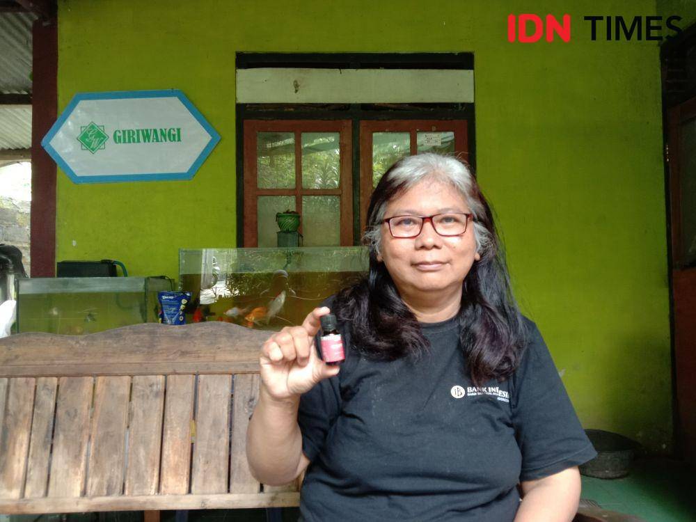 Raras, pendiri dan peracik Giriwangi Essential Oil (IDN Times/Dyar Ayu)