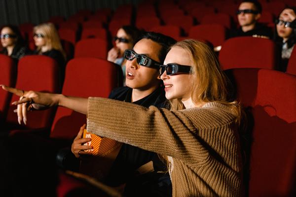 5 Kursi Bioskop Paling Nyaman untuk Nonton Bersama Gebetan