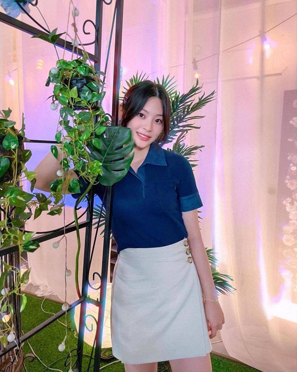 ide outfit ala Seeun STAYC (Instagram.com/stayc_highup)