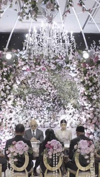 momen pernikahan Deddy Corbuzier dan Sabrina Chairunnisa (instagram.com/sabrinachairunnisa_)