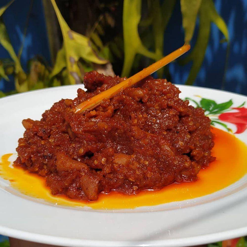 ilustrasi sambal usus ayam (instagram.com/littlekitchen_malang)