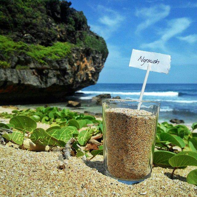 potret Pantai Ngrawah (pexels.com/Rizal.bulugh)