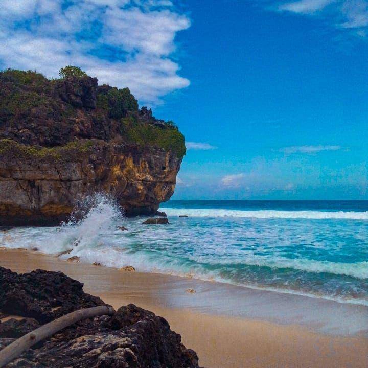 potret Pantai Ngrawah (pexels.com/Shndydmr)
