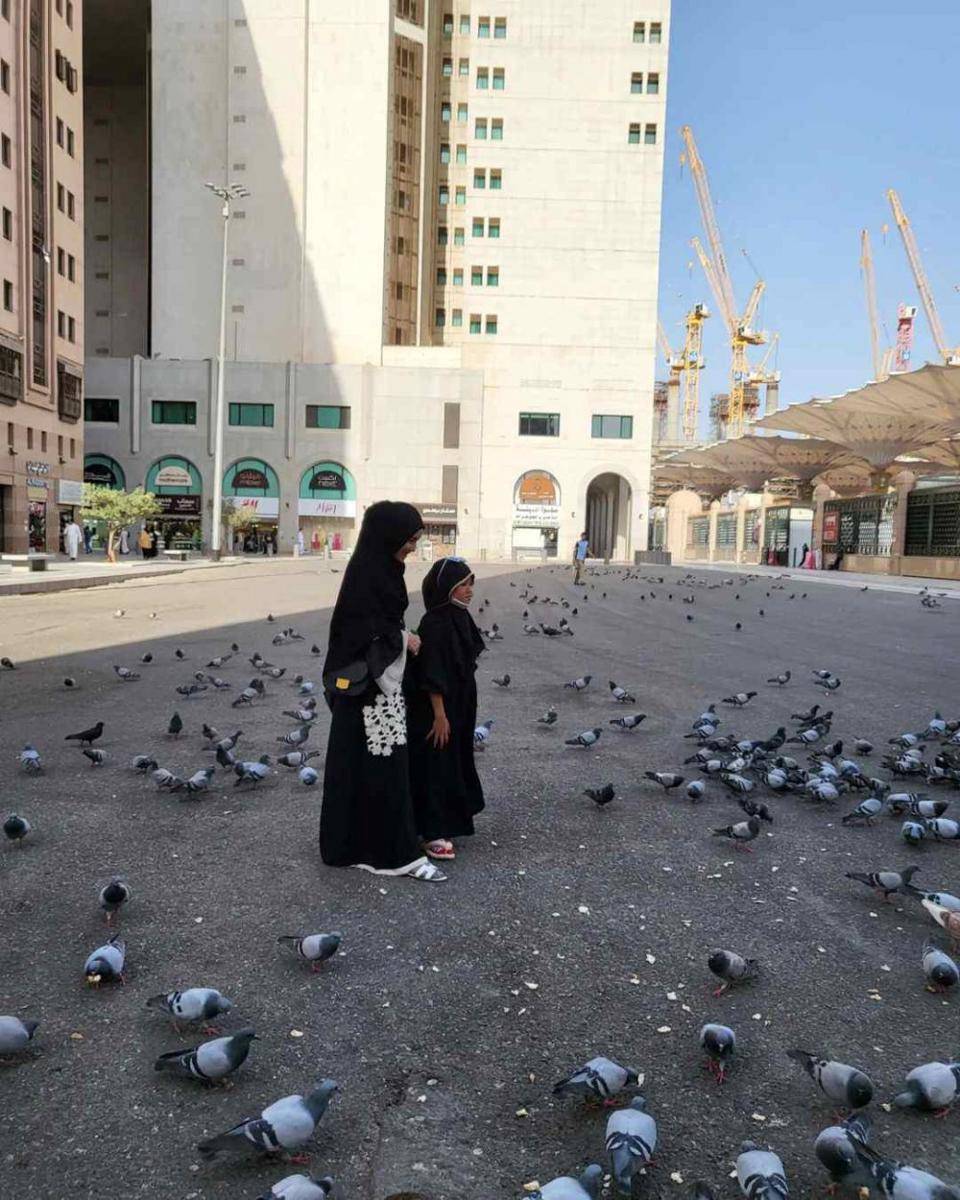 potret Bilqis saat umrah (instagram.com/ayutingting92)