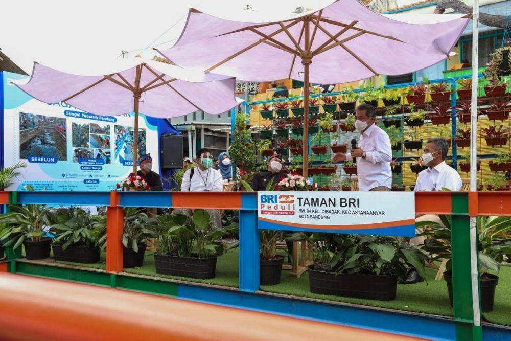 Dirut BRI Sunarso meresmikan Taman BRI. (Dok. BRI)