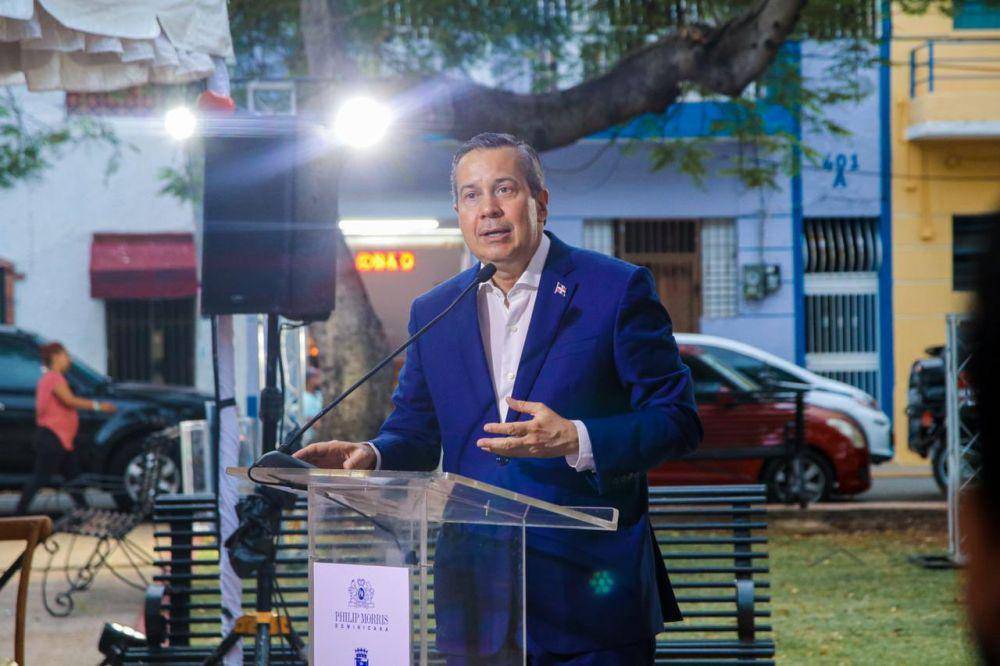 Menteri Lingkungan Hidup dan Sumber Daya Alam Dominika, Orlando Jorge Mera. (Twitter.com/Orlando Jorge Mera)