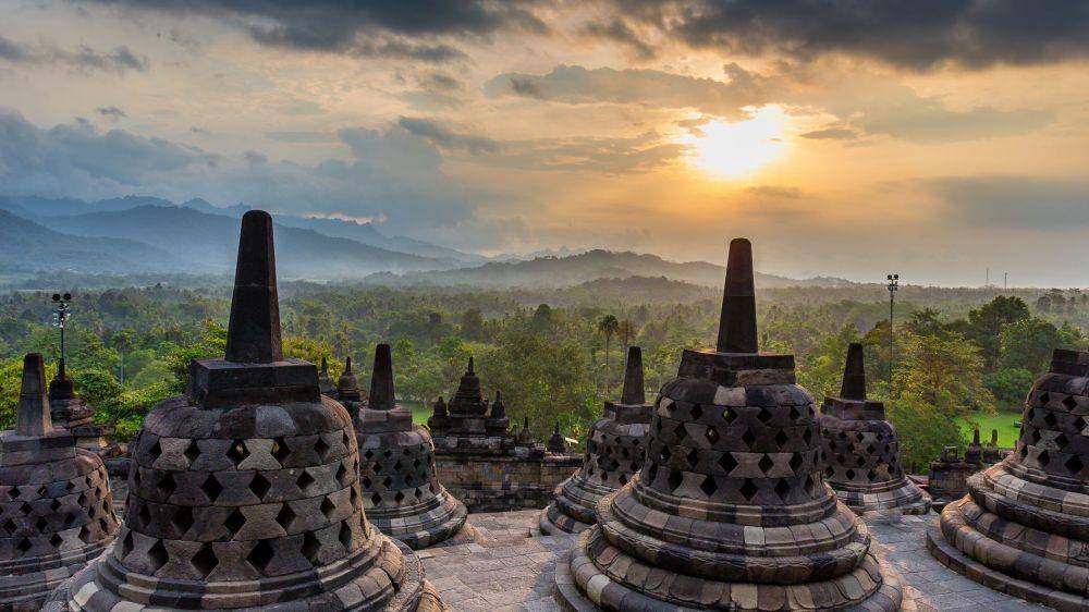 gambar Candi Borobudur (thoughtco.com)