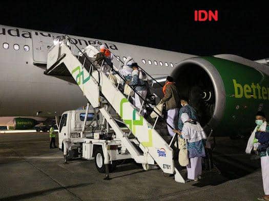 Pemberangkatan calon jemaah haji di Embarkasi Haji Solo, Jateng. (IDN Times/Larasati Rey)