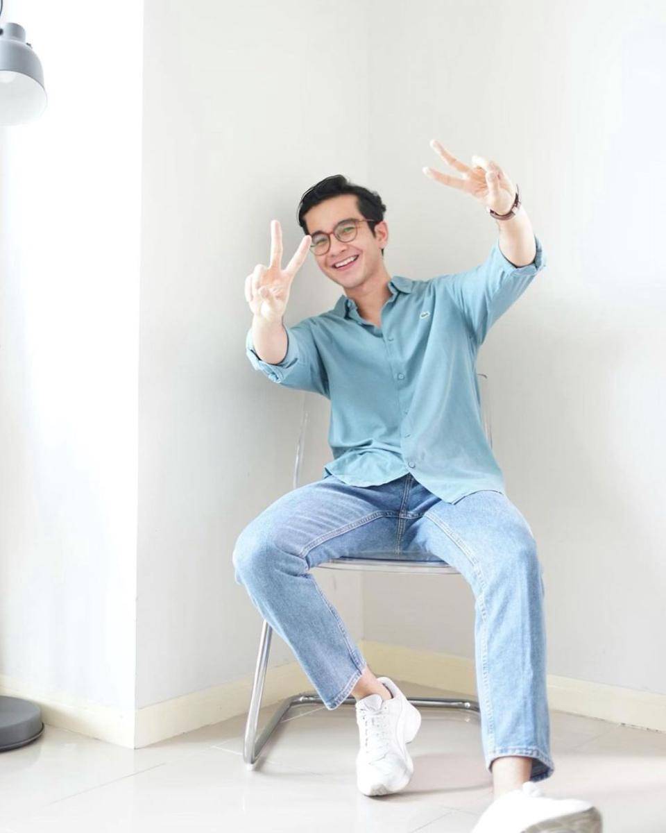 inspirasi OOTD santai dan simpel ala Farhan Bashel (instagram.com/farhanbashel)