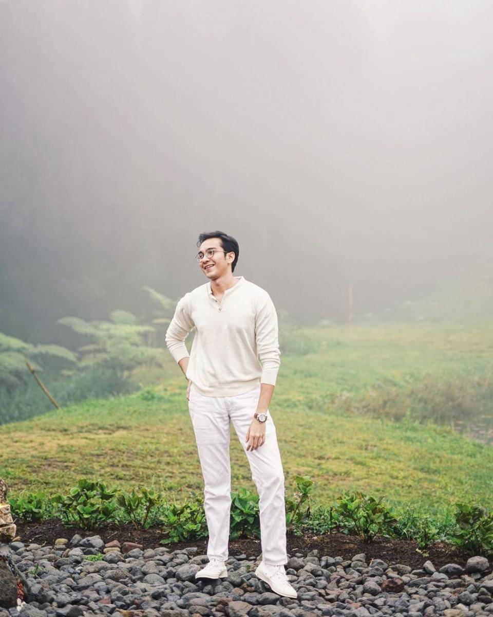 inspirasi OOTD santai dan simpel ala Farhan Bashel (instagram.com/farhanbashel)